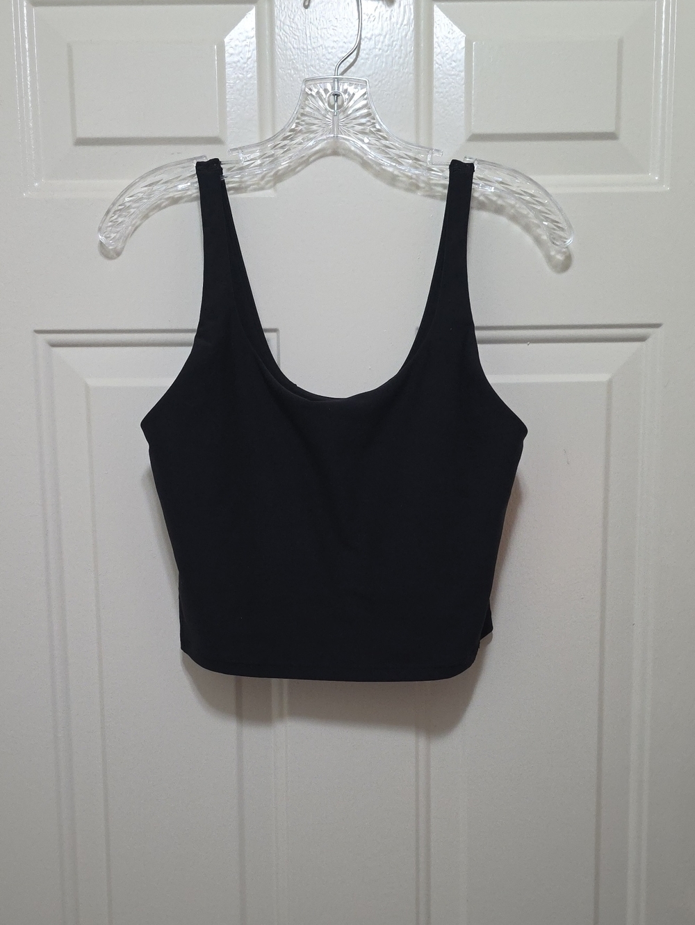 Old Navy Black Scoop Crop Tank - Women's
